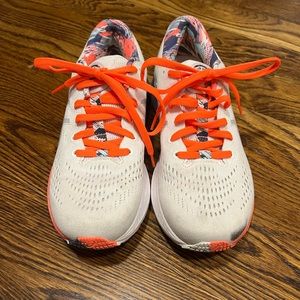 Women’s ASICS Gel Kayano 28 - Sz 9.5